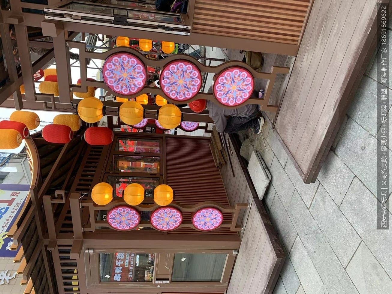 银川凤凰天街夜游美陈(文商旅美陈) 现场安装与完景 第3张